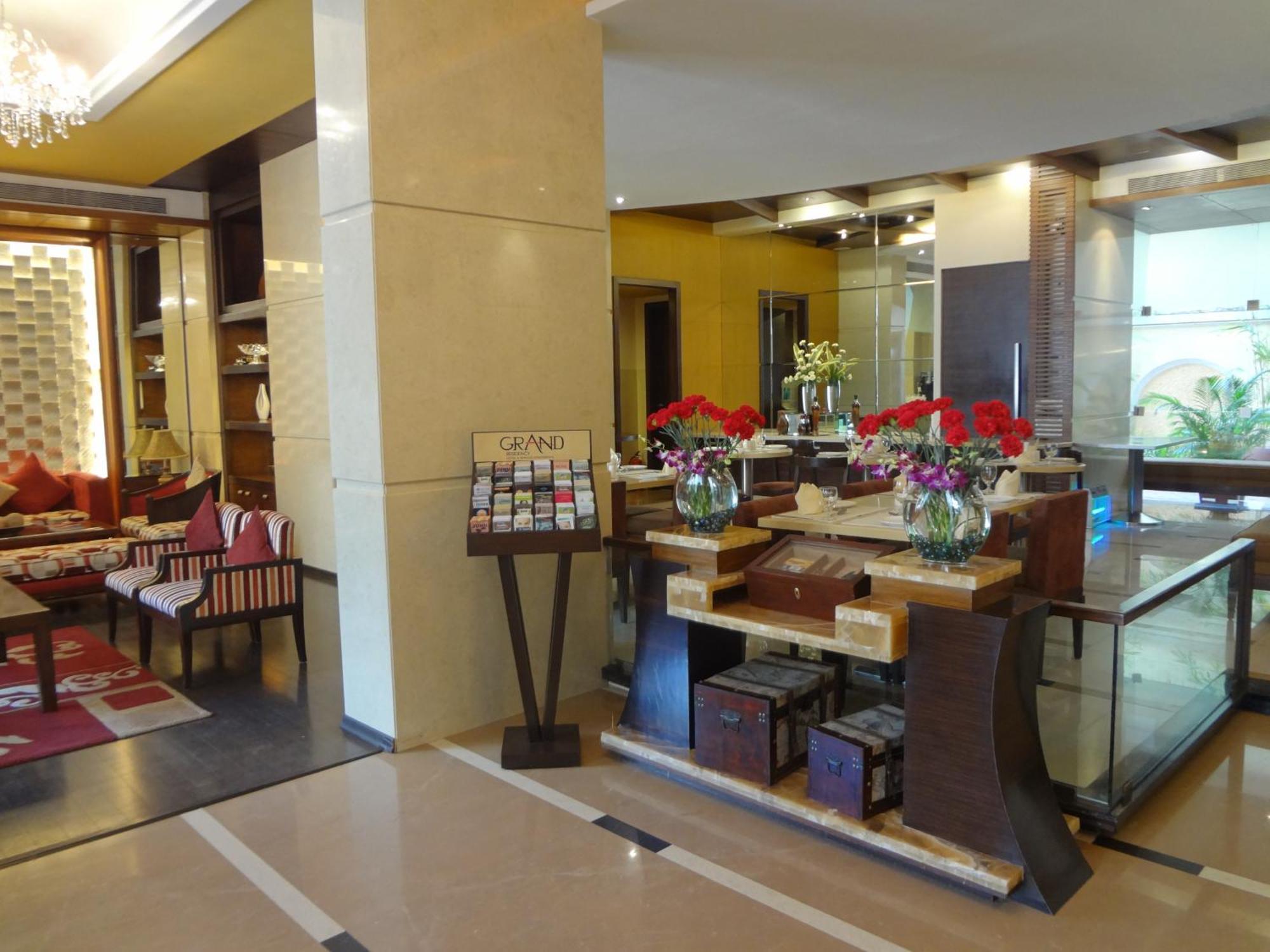 Gry residencia Hotel&apartamentos con servicio Bombay Exterior foto