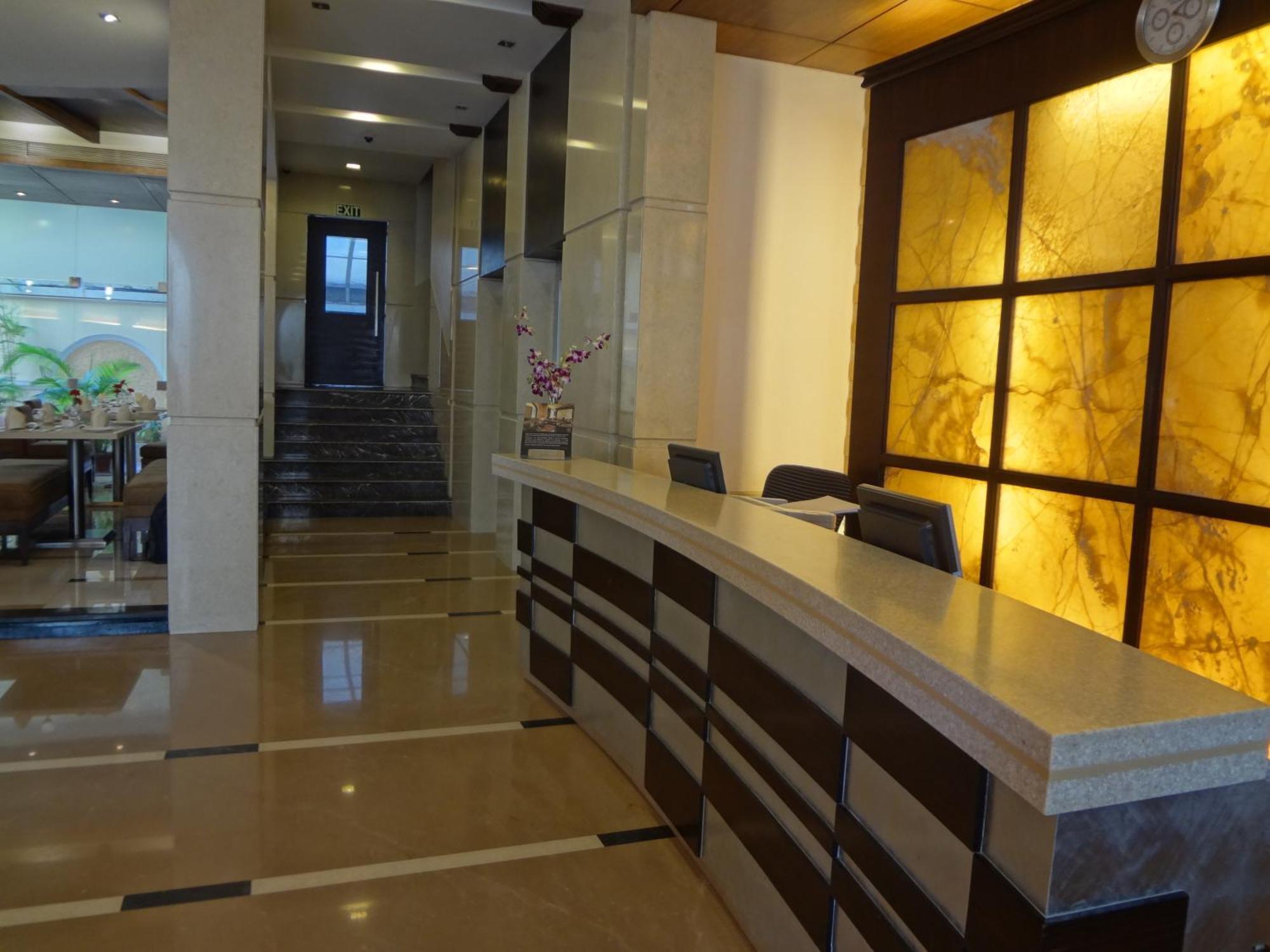 Gry residencia Hotel&apartamentos con servicio Bombay Exterior foto